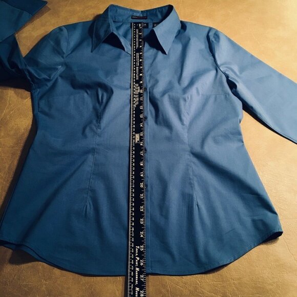 NEW YORK & COMPANY City Stretch Fitted Blouse, FRENCH BLUE, Pre-owned, Size L - Picture 6 of 7